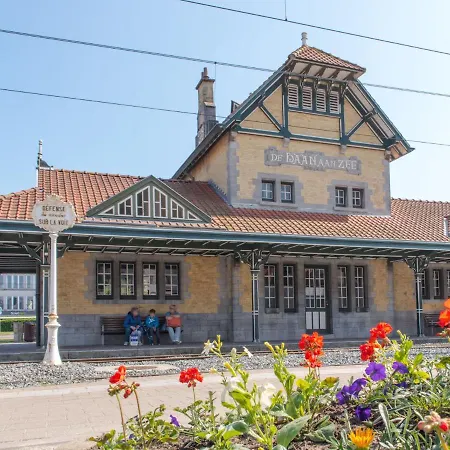 Goldsands Ii 402 Floor With Parking By Interhome